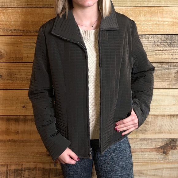 Regent Park, lightweight puffer jacket, EUC - Picture 2 of 8